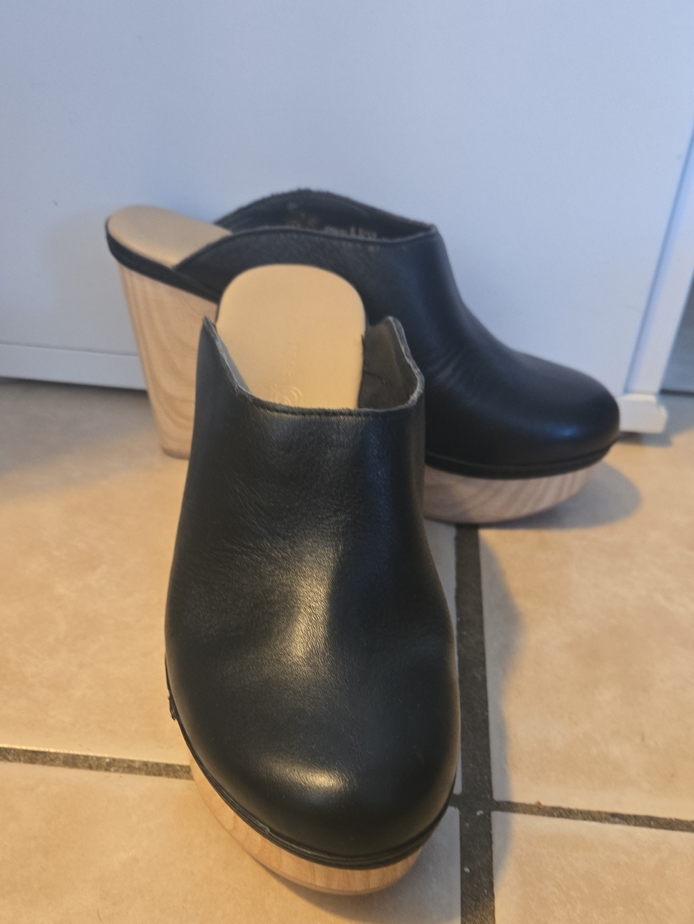 Chinese Laundry Black Leather Platform Clog Mules with Light Wood-Effect Heel